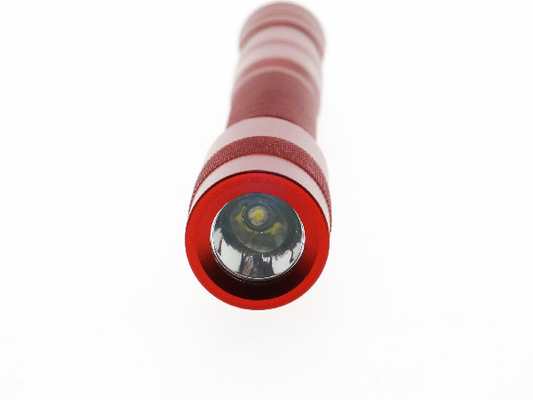 Material 2 da liga de alumínio da lanterna elétrica da pena do diodo emissor de luz do Cree do poder super * baterias do AAA
