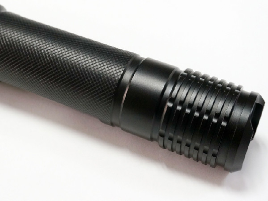 O lúmen preto da cor 500 conduziu a lanterna elétrica, lanterna elétrica conduzida militar de 6 watts