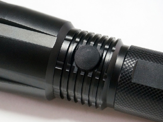 O lúmen preto da cor 500 conduziu a lanterna elétrica, lanterna elétrica conduzida militar de 6 watts