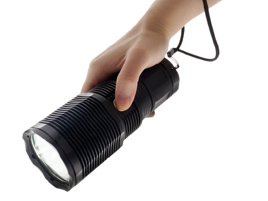 Lanterna elétrica recarregável IP67 do diodo emissor de luz do lúmen alto impermeável para a segurança